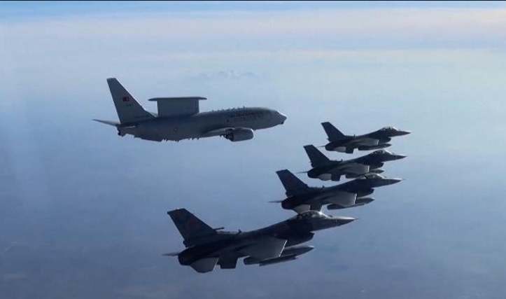 Stíhačky, zdroj: La Stampa