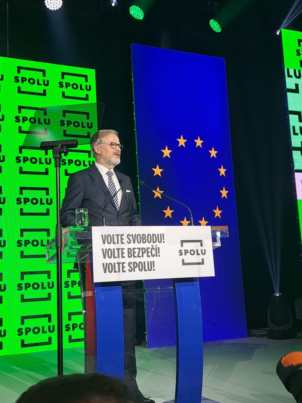 Lídr koalice SPOLU Petr Fiala na mítinku, FOTO: Libor Šprysl, inregion.cz