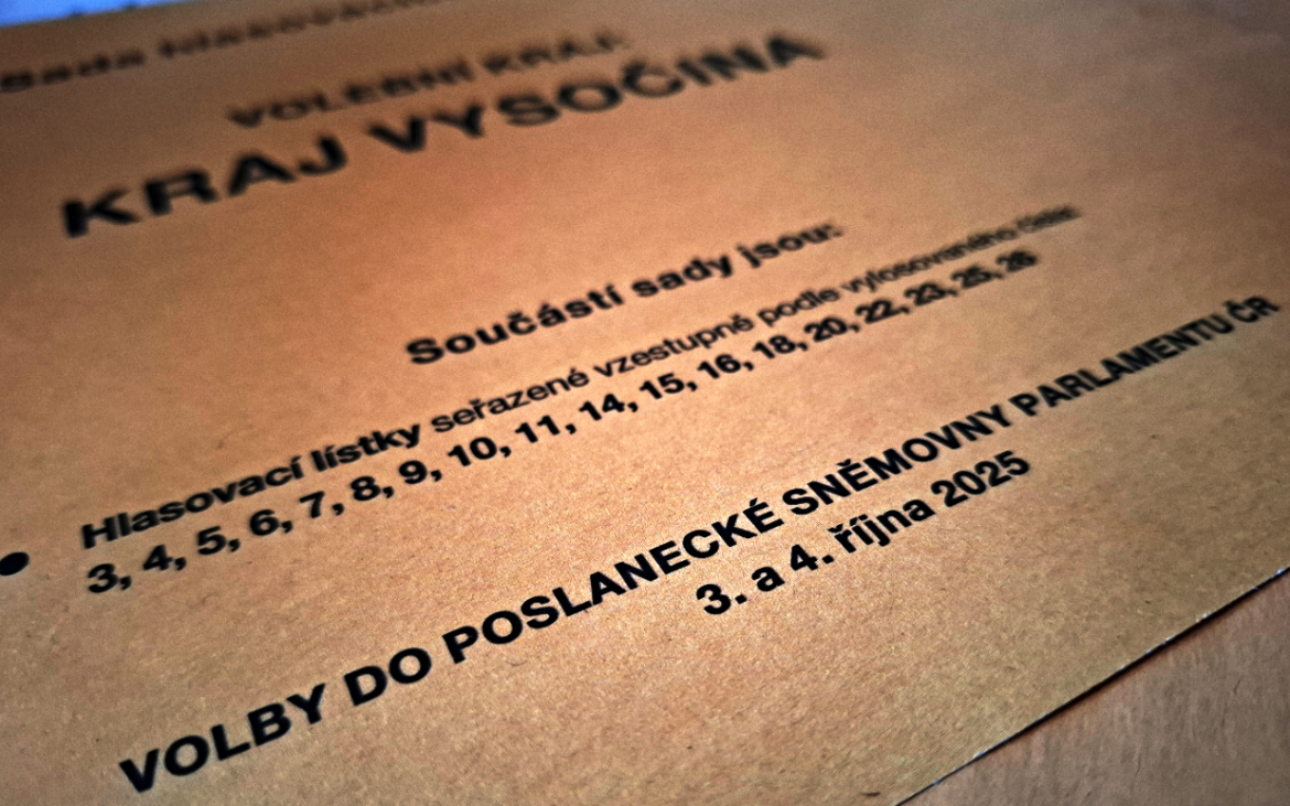 Sada volebních lístků, ilustrační foto: inregion.cz