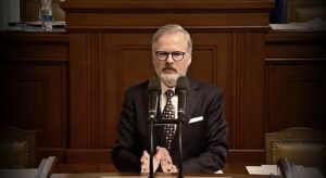 Premiér Petr Fiala na schůzi Sněmovny, foto: inregion.cz