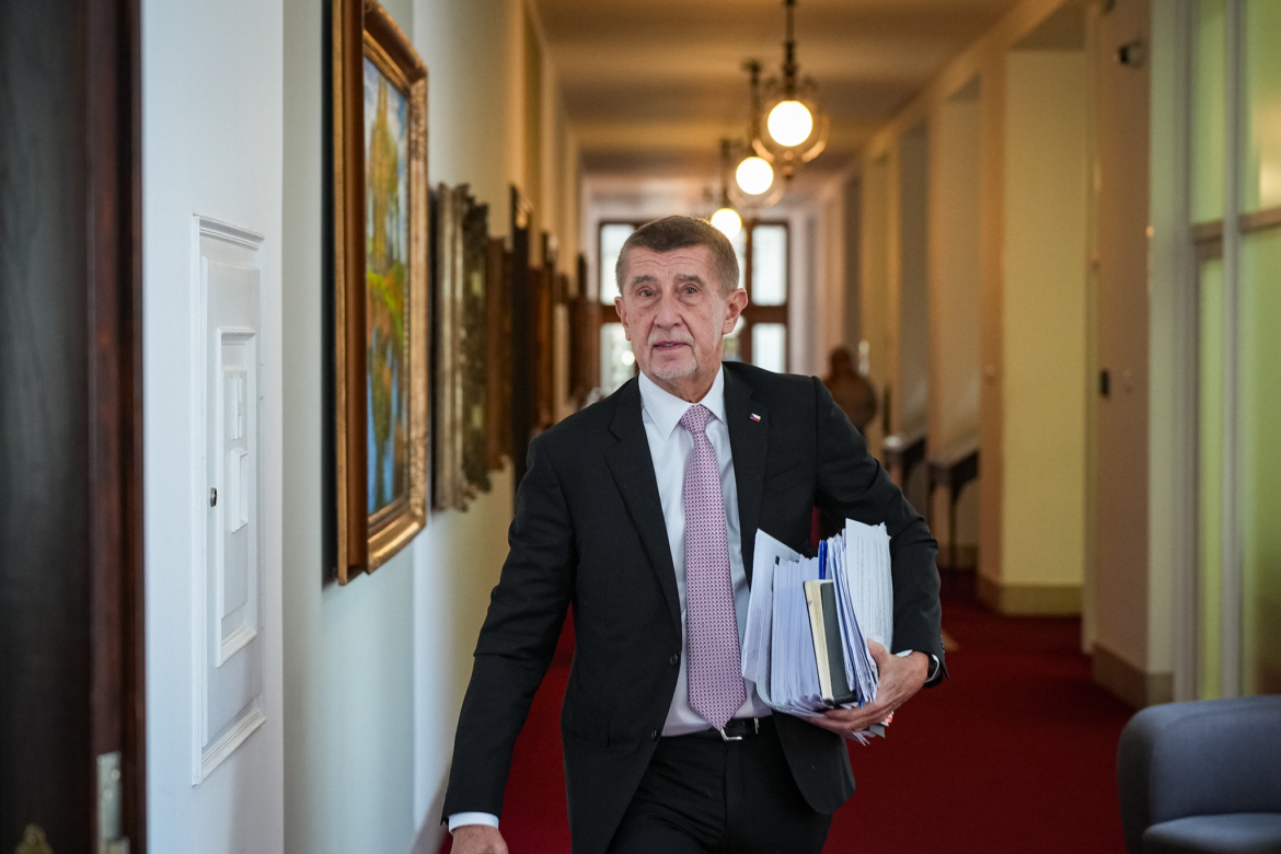 Premiér Andrej Babiš přichází na jednání vlády, FOTO: Úřad vlády/se souhlasem