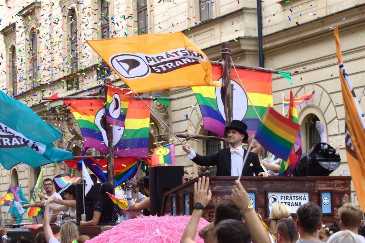 Stánek Pirátů na Prague Pride, FOTO: Piráti/ se svolením